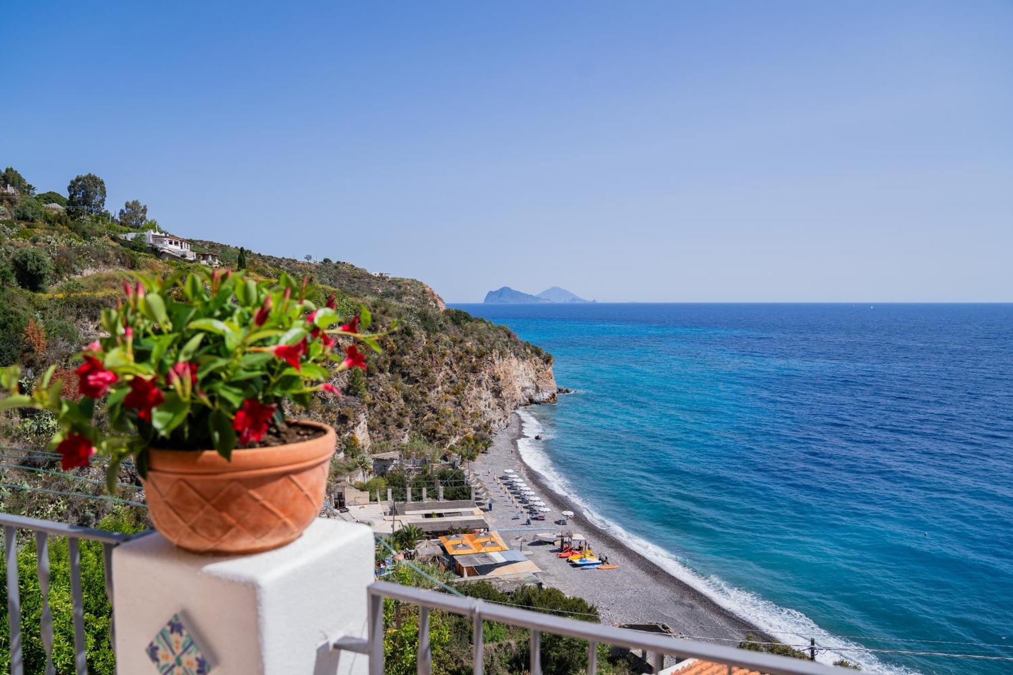 Casa Serena Lipari  Buitenkant foto