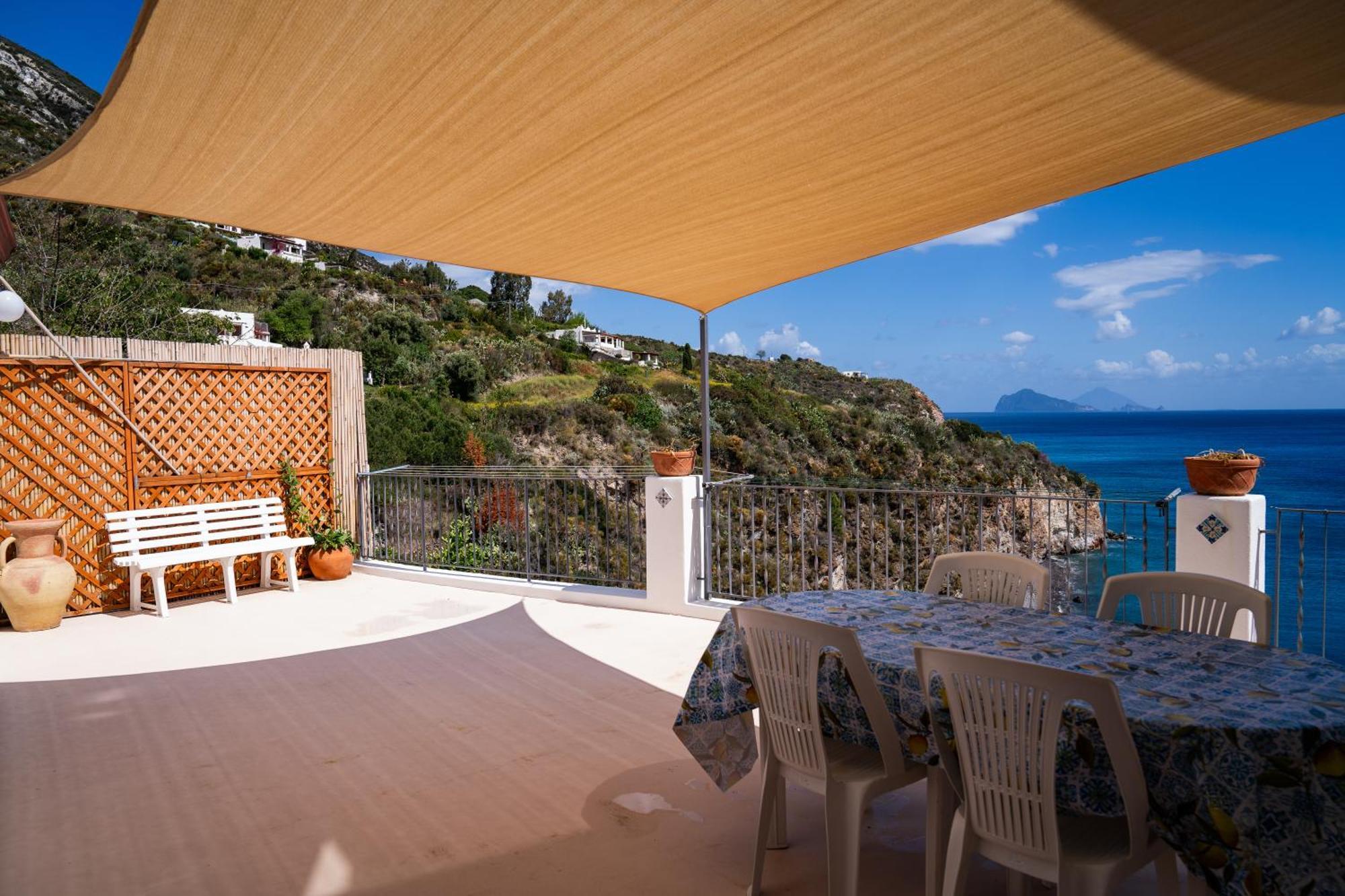 Casa Serena Lipari  Buitenkant foto